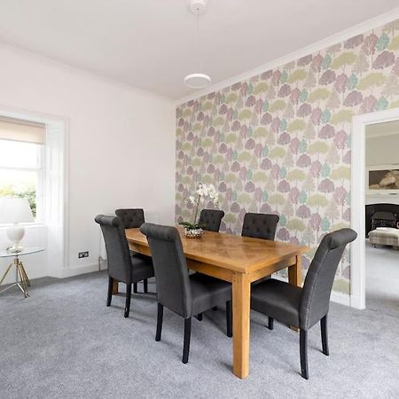 Two Bedroom Country Cottage With Parking มัสเซิลบะระ ภายนอก รูปภาพ